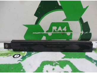 Recambio de embellecedor para mercedes-benz clase e (w124) berlina 320 e / e 320 (124.032) referencia OEM IAM 