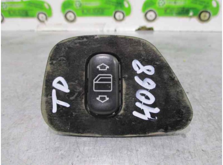 Recambio de mando elevalunas trasero derecho para mercedes-benz clase e (w210) berlina diesel 2.7 cdi 20v cat referencia OEM IAM