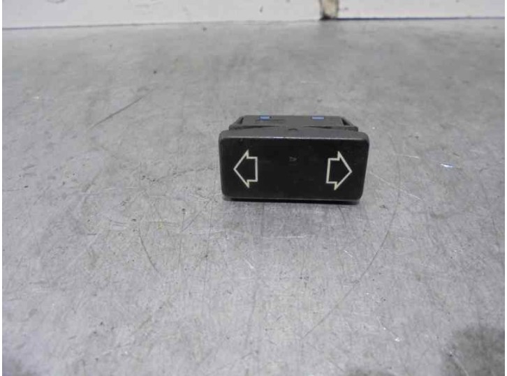 Recambio de mando elevalunas trasero derecho para peugeot 405 berlina embassy d referencia OEM IAM   