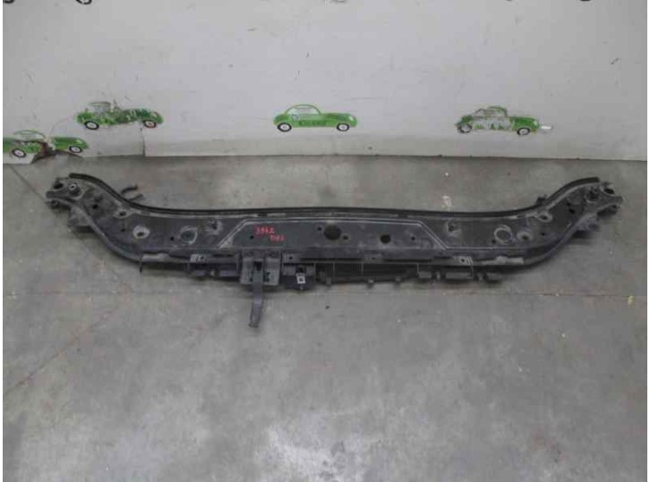 Recambio de panel frontal para renault megane ii classic berlina 1.9 dci diesel referencia OEM IAM DE FIBRA Y CHAPA 