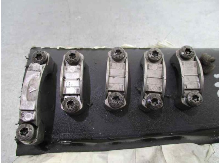 Recambio de tapa balancines para mercedes-benz clase b (w246) 2.1 cdi cat referencia OEM IAM 