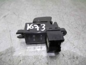 Replacement rear right window regulator switch for Nissan Primera Saloon (P12) 1.9 16V Turbodiesel CAT OEM IAM reference 25411A