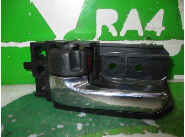 Recambio de maneta interior trasera izquierda para toyota corolla (e12) 2.0 turbodiesel cat referencia OEM IAM CAJA 6 