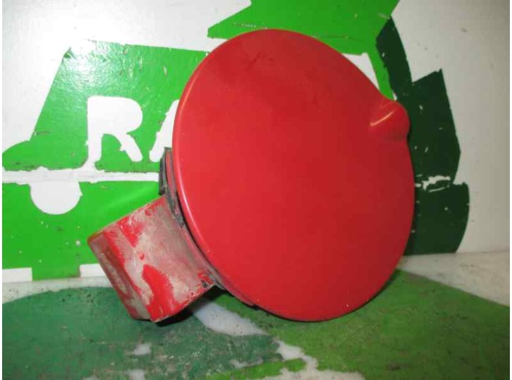 Recambio de tapa exterior combustible para opel kadett c 1.6 referencia OEM IAM 