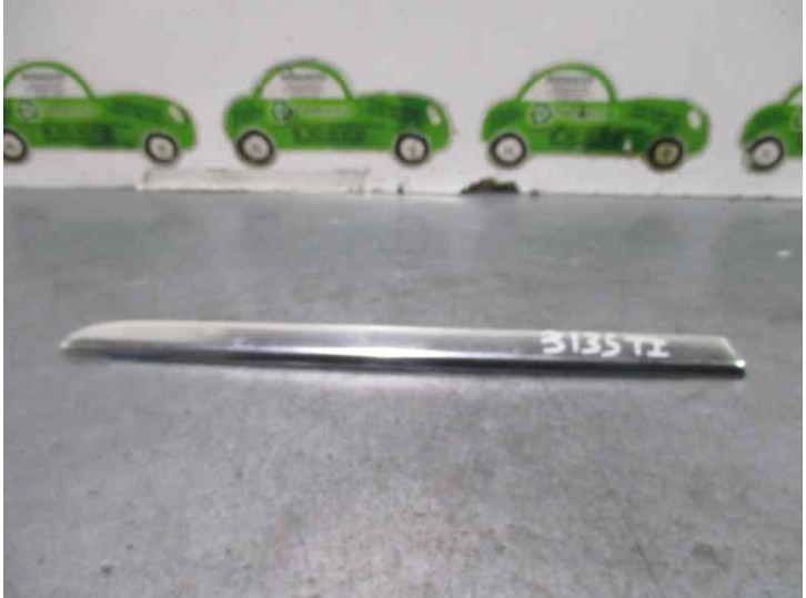 Recambio de embellecedor lateral para mercedes-benz clase b (w246) 2.1 cdi cat referencia OEM IAM A2466730383  