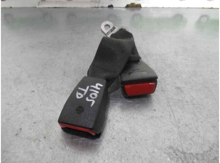 Recambio de enganche cinturon para bmw serie 3 berlina (e46) 2.0 16v diesel cat referencia OEM IAM 8233292 5 PUERTAS