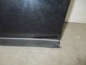 Replacement front left door for Audi 100 Saloon (C4) 2.8 V6 CAT (AAH) OEM IAM reference 4A0831051 BLACK 4D