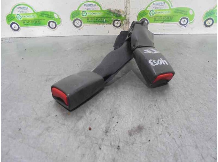Recambio de enganche cinturon para toyota avensis wagon (t25) 2.2 d-4d cat referencia OEM IAM 5 PUERTAS