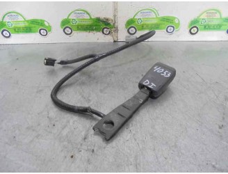 Recambio de enganche cinturon para toyota avensis wagon (t25) 2.2 d-4d cat referencia OEM IAM 5 PUERTAS