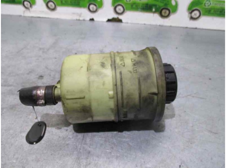 Replacement power steering reservoir for Peugeot 806 2.0 HDi OEM IAM reference 