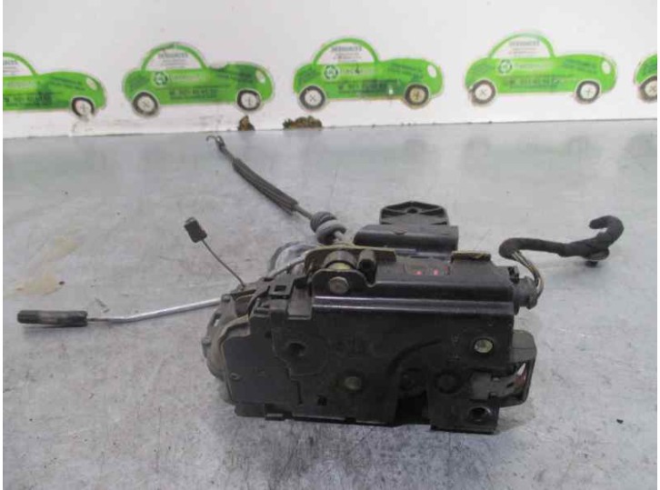 Replacement front right door lock for Volkswagen Bora Saloon (1J2) 2.3 V5 CAT (AGZ) OEM IAM reference 3B18337016