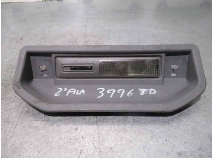Recambio de luz interior para peugeot 806 2.0 hdi referencia OEM IAM 1472342077 HELLA