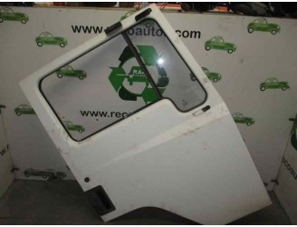 Recambio de puerta delantera derecha para nissan atleon nissan atleon referencia OEM IAM BD30 BLANCO 2 PUERTAS