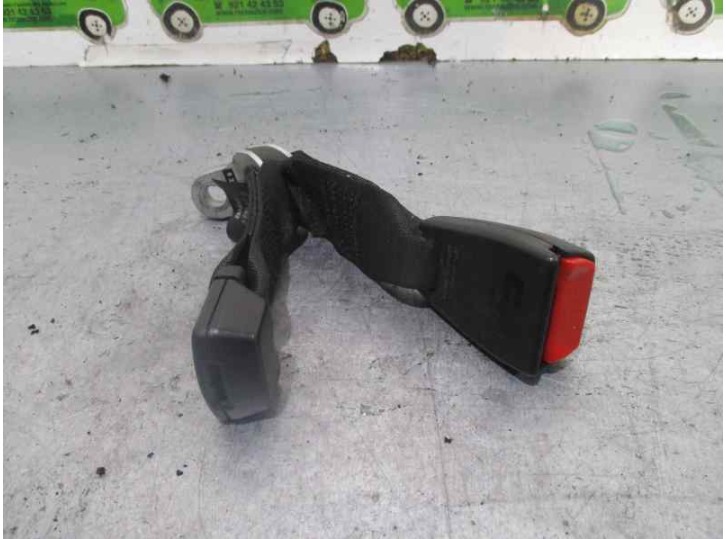 Recambio de enganche cinturon para bmw serie 3 berlina (e46) 3.0 turbodiesel referencia OEM IAM 8242767 62860B 4 PUERTAS