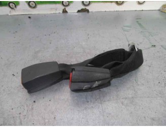 Recambio de enganche cinturon para bmw serie 3 berlina (e46) 3.0 turbodiesel referencia OEM IAM 8233292 62860 4 PUERTAS
