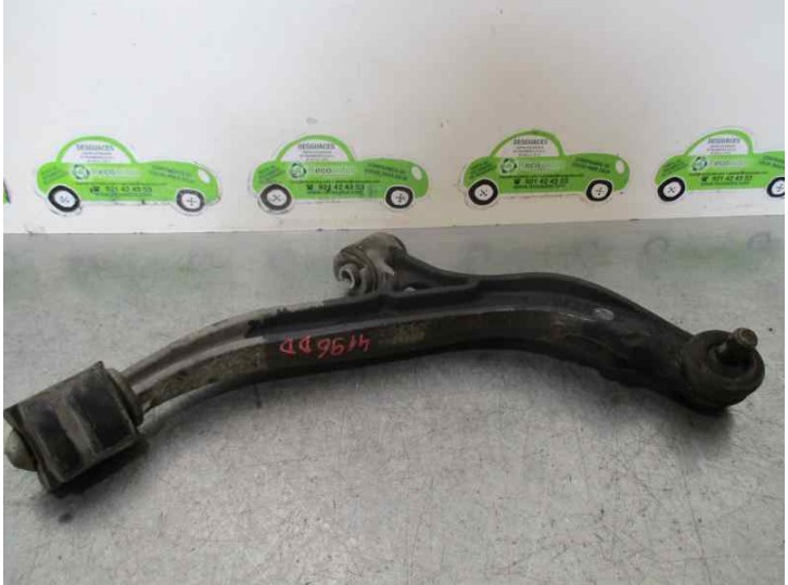 Recambio de brazo suspension inferior delantero derecho para chrysler voyager (gs) 2.5 turbodiesel referencia OEM IAM 4684096950