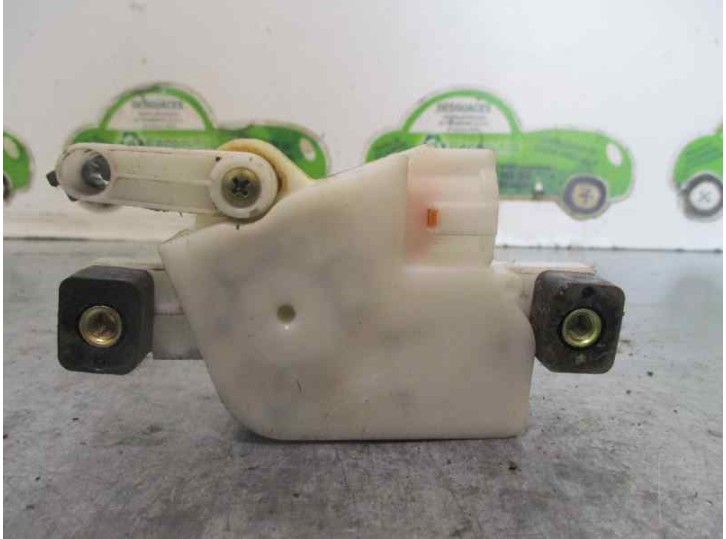 Recambio de motor cierre centralizado delantero derecho para opel astra g berlina 1.6 16v referencia OEM IAM 8971283211 