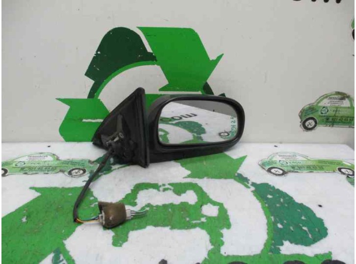 Recambio de retrovisor derecho para toyota carina (t19) 2.0 turbodiesel cat referencia OEM IAM  3 PINES 