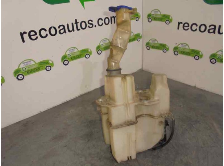 Replacement washer reservoir for Volvo S60 sedan 2.4 diesel cat OEM IAM reference 9178881 9484282 