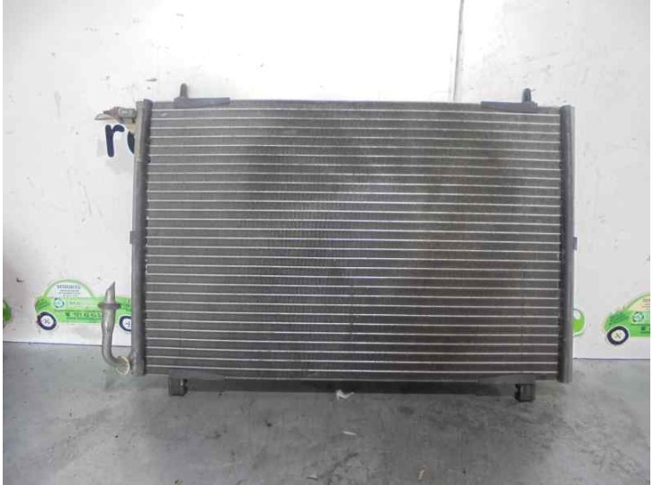 Recambio de condensador / radiador aire acondicionado para peugeot 206 berlina xt referencia OEM IAM 9637524080 864288Z VALEO