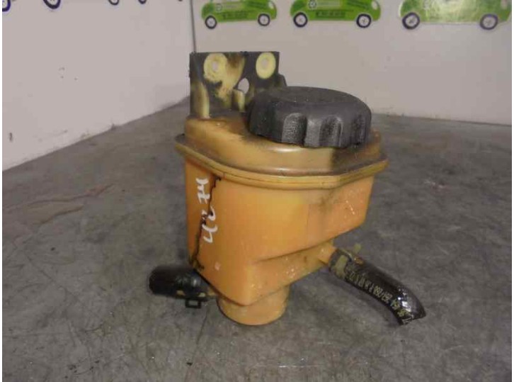 Recambio de deposito servo para chevrolet nubira berlina 2.0 diesel cat referencia OEM IAM 