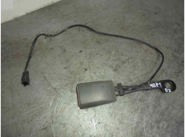 Recambio de enganche cinturon para chevrolet nubira berlina 2.0 diesel cat referencia OEM IAM 4 PUERTAS