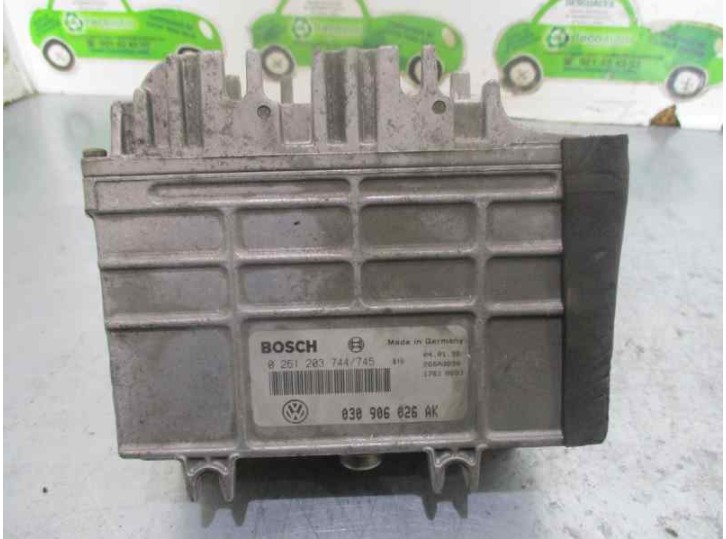Recambio de centralita motor uce para volkswagen polo berlina (6n1) 1.05 referencia OEM IAM 030906026AK 0261203744 BOSCH