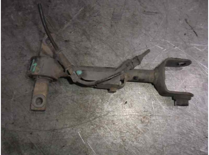 Recambio de brazo suspension inferior trasero izquierdo para honda civic berlina 3 (ep1/2) 1.7 cdti cat referencia OEM IAM 