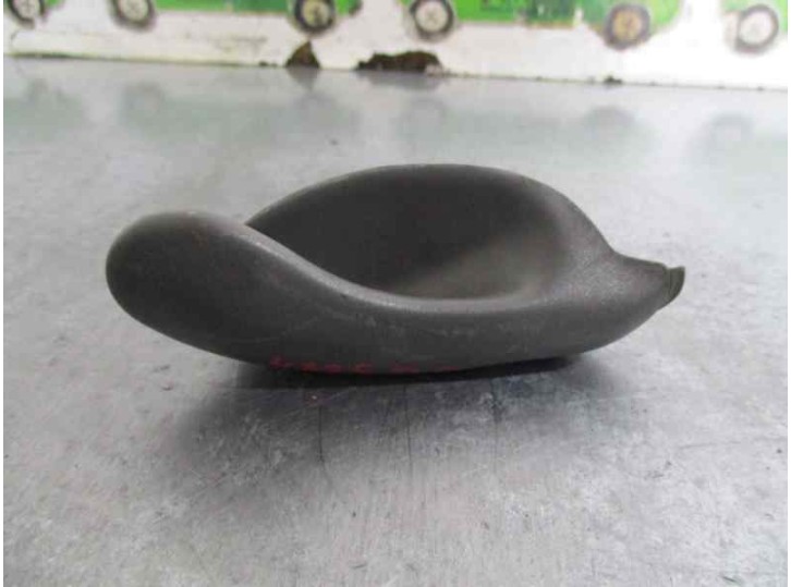 Replacement front right interior door handle for Fiat Multipla (186) 1.9 JTD CAT OEM IAM reference A739 