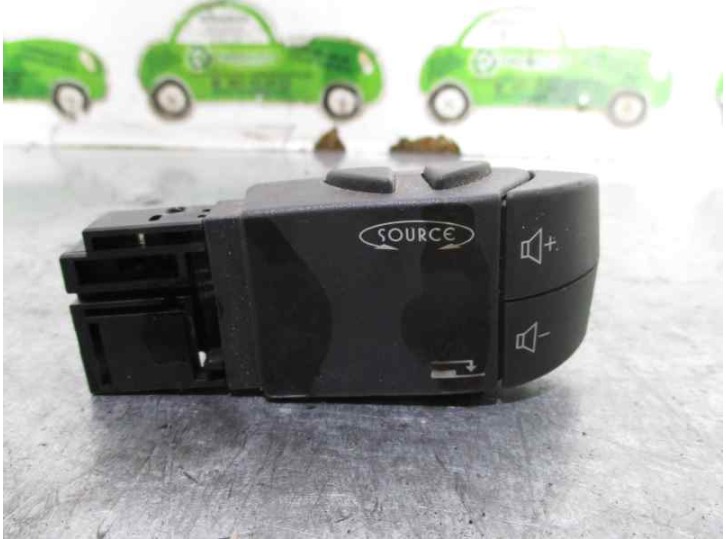 Recambio de mando radio volante para renault vel satis (bj0) 2.0 16v turbo referencia OEM IAM 7701049643 34442201AF 