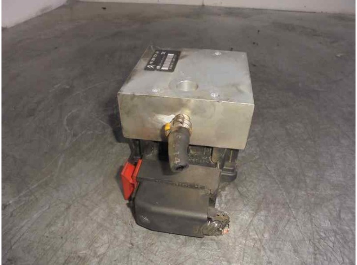 ABS replacement part for Citroën Xantia Saloon 1.8 16V CAT (LFY / XU7JP4) OEM IAM reference 9625975480 10020401114 ATE