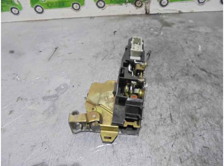 Front right door lock replacement part for Audi 100 Sedan (C4) 2.3 OEM IAM reference 4A1837016B 4A1837016B 4 DOORS