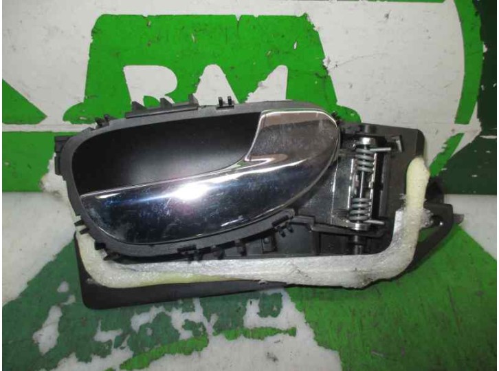 Recambio de maneta interior trasera derecha para peugeot 307 break/sw (s2) 1.6 hdi referencia OEM IAM 9643604477 CAJA 6 