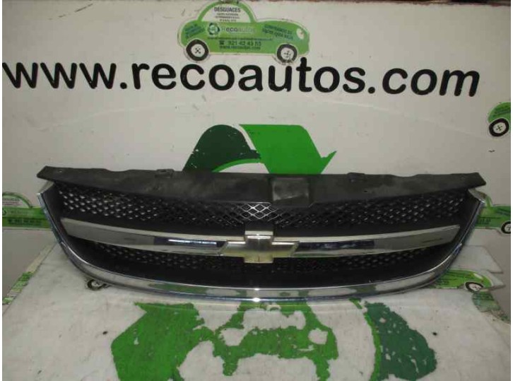 Recambio de rejilla delantera para chevrolet nubira berlina 2.0 diesel cat referencia OEM IAM 96547250 