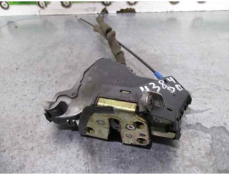 Recambio de cerradura puerta delantera derecha para toyota corolla verso (r1) 2.2 turbodiesel cat referencia OEM IAM 5 PUERTAS