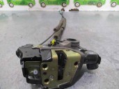 Replacement right front door lock for Toyota Corolla Verso (R1) 2.2 turbodiesel cat OEM IAM reference 5 DOORS