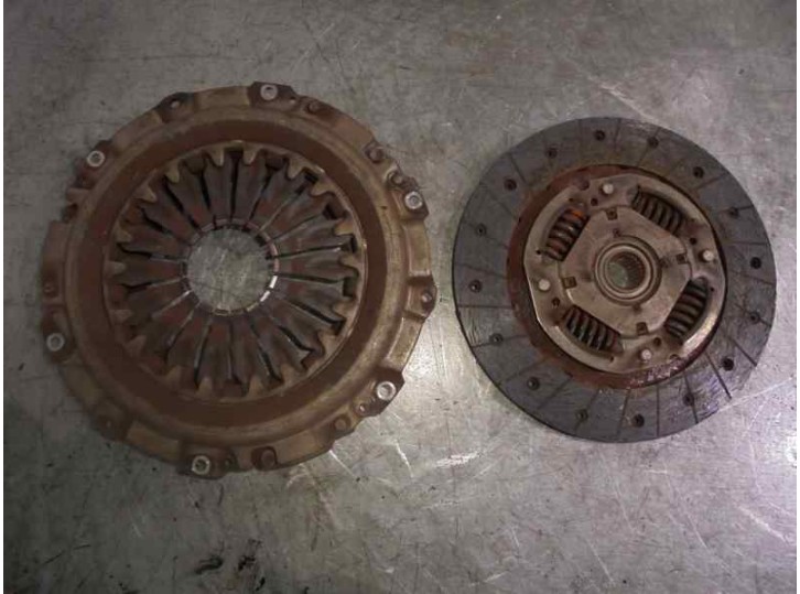 Recambio de kit embrague para renault scenic ii 1.5 dci diesel referencia OEM IAM VALEO