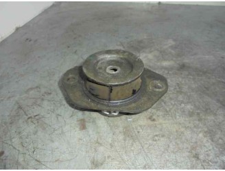 Recambio de soporte motor izquierdo para renault master ii phase 2 caja cerrada 2.5 diesel referencia OEM IAM 