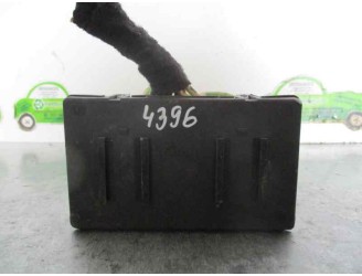 Recambio de caja reles / fusibles para citroën c4 coupe lx referencia OEM IAM 9632229480 97086100 