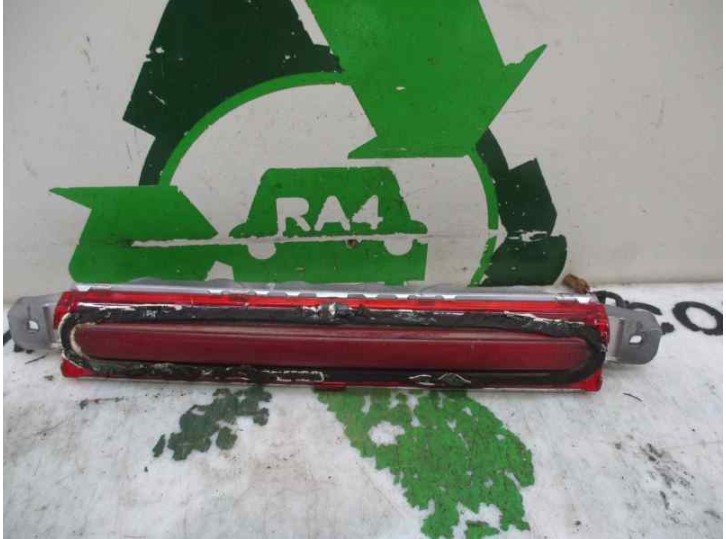 Replacement center brake light for Nissan Almera (N15) 2.0 Diesel OEM IAM reference 