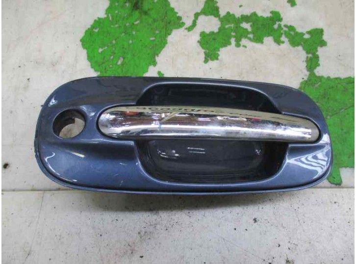 Replacement front right exterior door handle for Hyundai Trajet (FO) 2.0 CRDi CAT OEM IAM reference 826603A030 