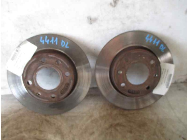 Recambio de disco freno delantero para peugeot 106 (s2) 1.1 referencia OEM IAM 424995 DELANTERO DERECHO 