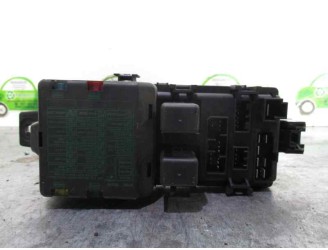 Recambio de caja reles / fusibles para mitsubishi santamo (hyundai) santamo confort referencia OEM IAM 91801M2100 