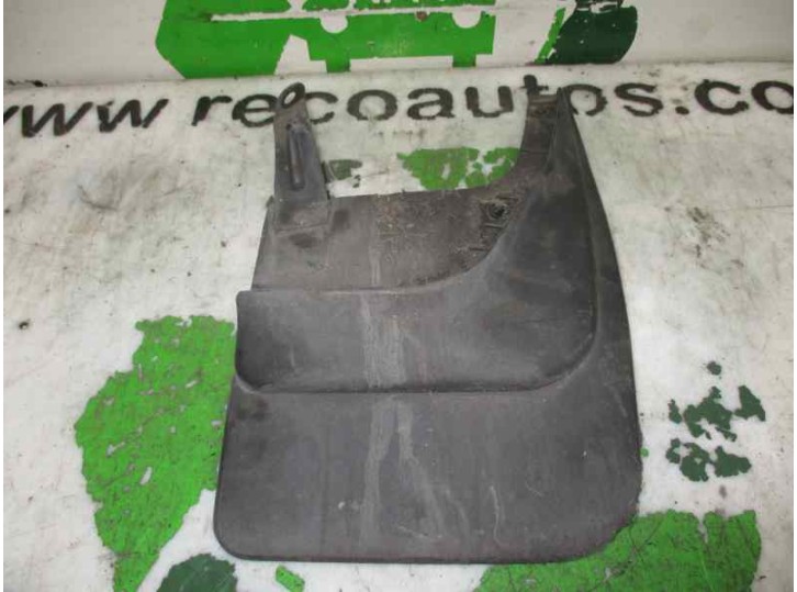 Recambio de faldon trasero para mitsubishi santamo (hyundai) santamo confort referencia OEM IAM 1067808 