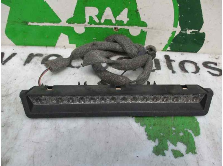 Recambio de luz central de freno para opel astra g caravan 1.6 16v referencia OEM IAM 