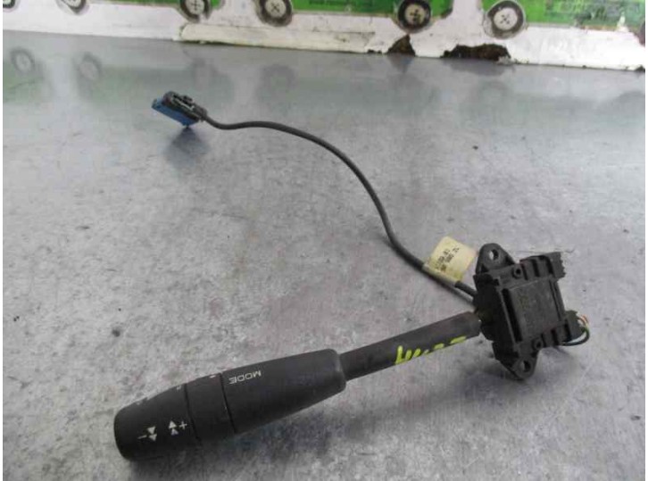 Recambio de mando radio volante para peugeot 206 berlina xs referencia OEM IAM 96250985ZL 34413301 