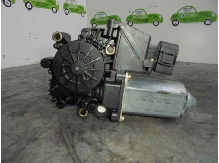 Recambio de motor elevalunas delantero derecho para audi a8 (d2) 3.3 v8 32v tdi biturbo cat (akf) referencia OEM IAM 4D0959802E 