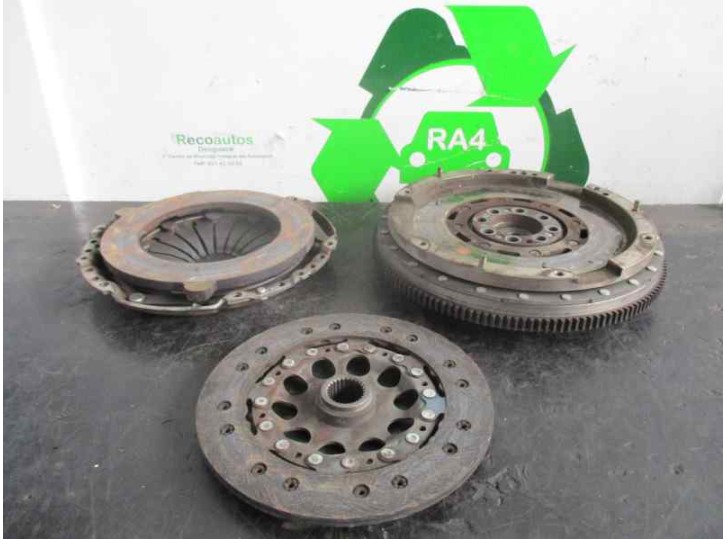 Recambio de kit embrague para mercedes-benz clase c (w202) berlina 2.0 16v cat referencia OEM IAM 0142505103 0142505103 LUK