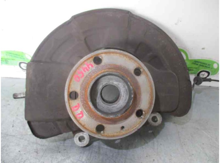 Replacement front right steering knuckle for Volvo V70 estate 2.5 turbodiesel OEM IAM reference 64619644 