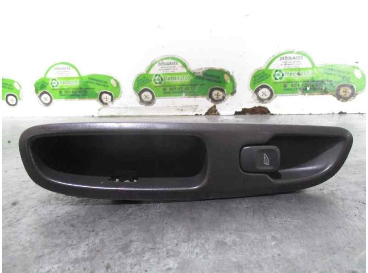 Recambio de mando elevalunas trasero derecho para volvo v70 familiar 2.5 turbodiesel referencia OEM IAM 9472275  